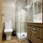 A Casa Do Penedo - *